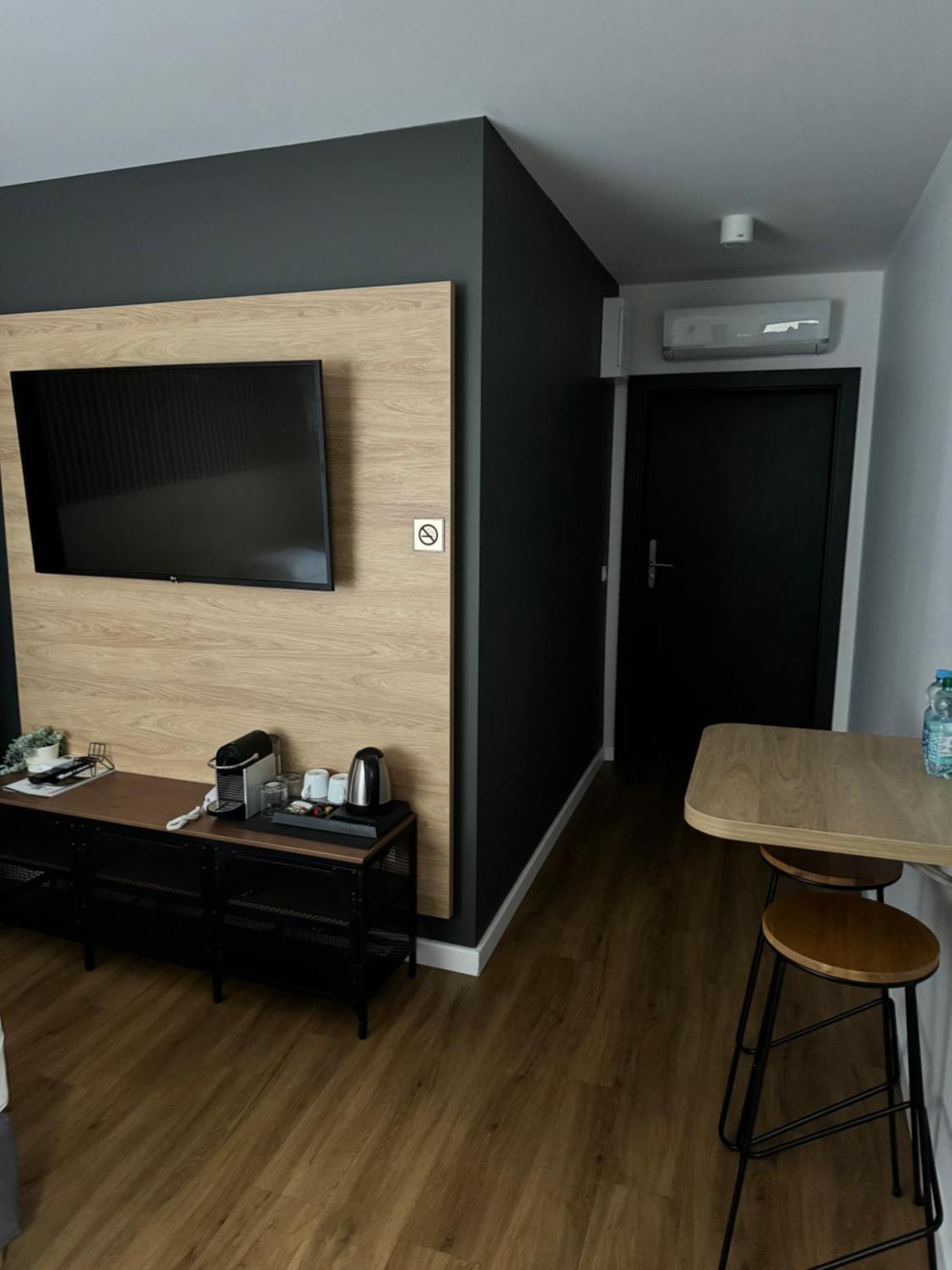 Apart House, Tylna 20 지엘로나구라 외부 사진